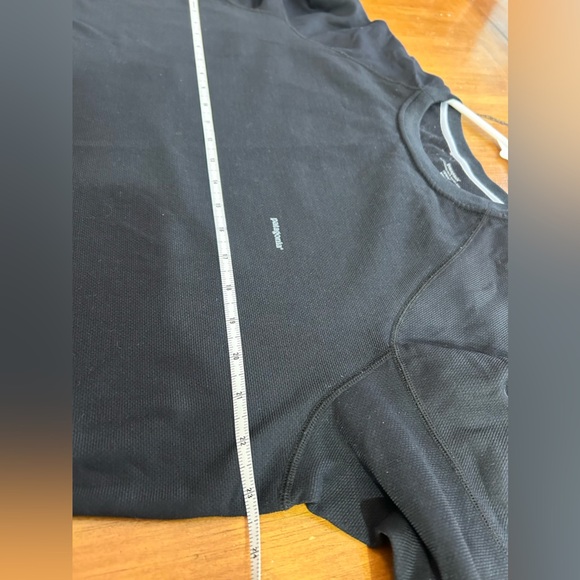 Patagônia Men’s long sleeve Tees Size XL / black - Picture 4 of 7
